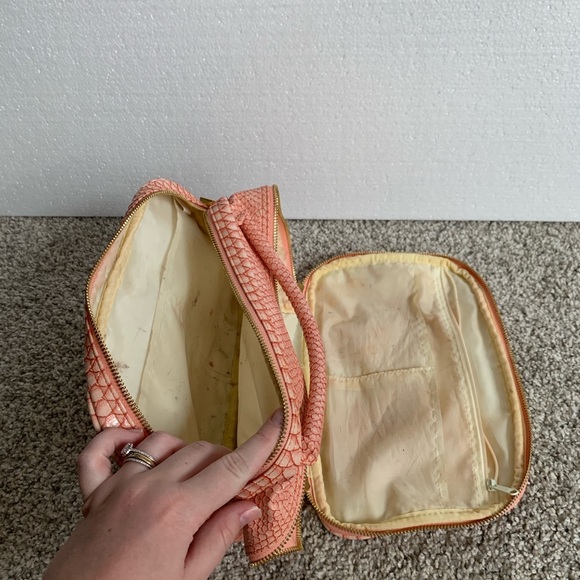 Pink Faux Snake Skin Large Cosmetic Travel Bag - Picture 6 of 8